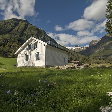 Hansali Holiday Home Fjaerland Bagian luar foto