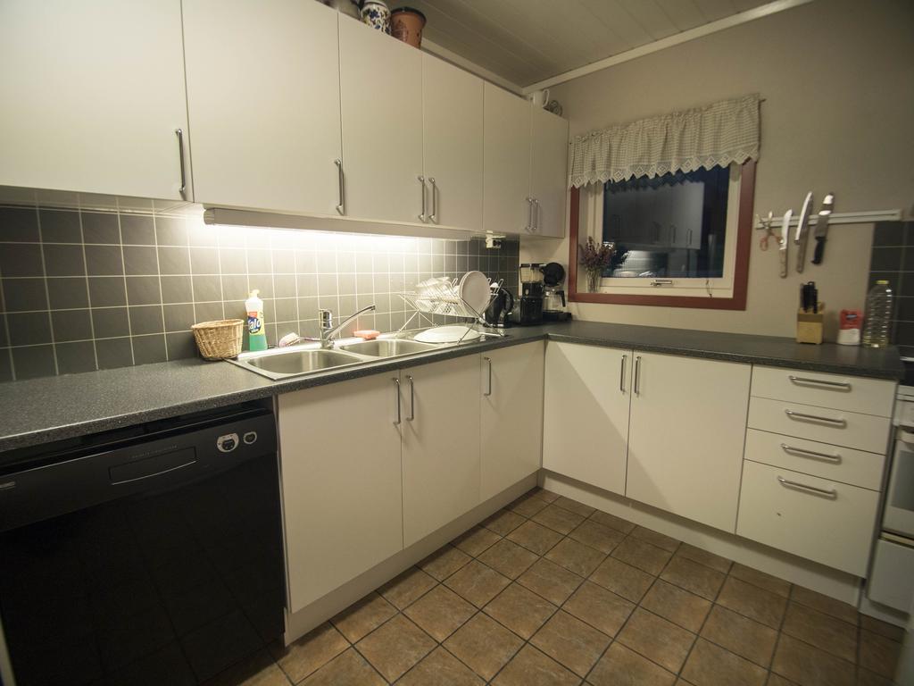 Hansali Holiday Home Fjaerland Bagian luar foto